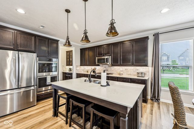 4204 Omaha Drive, Bargersville, IN 46106