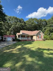 312 Lecroy Lane, Hartwell, GA 30643