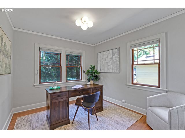 6235 Ne DAVIS St, Portland, OR 97213