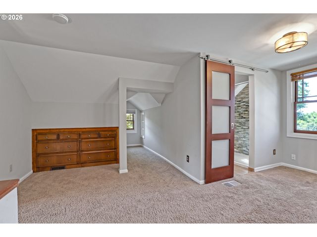 6235 Ne DAVIS St, Portland, OR 97213