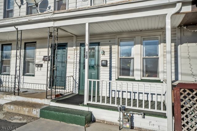 19 Railroad Avenue, Phillipsburg Town, NJ 08865