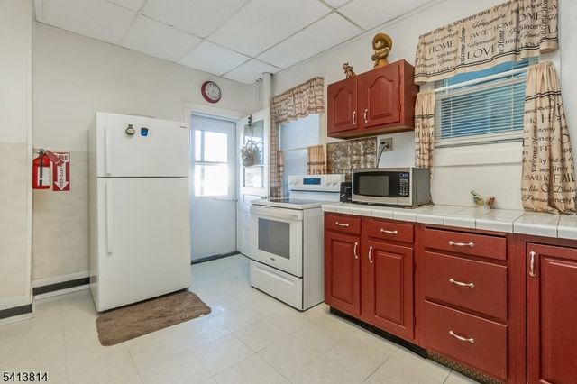 19 Railroad Avenue, Phillipsburg Town, NJ 08865