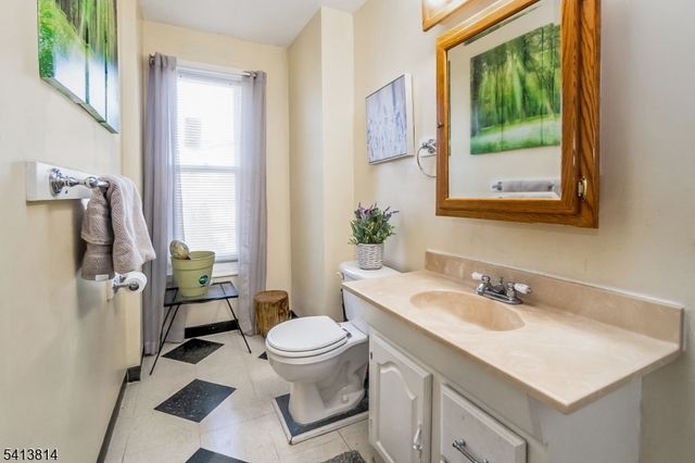 19 Railroad Avenue, Phillipsburg Town, NJ 08865