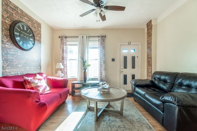 19 Railroad Avenue, Phillipsburg Town, NJ 08865