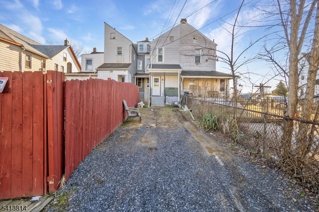 19 Railroad Avenue, Phillipsburg Town, NJ 08865