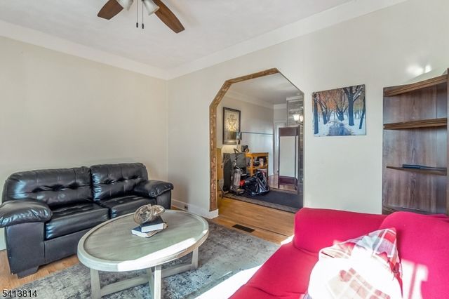 19 Railroad Avenue, Phillipsburg Town, NJ 08865