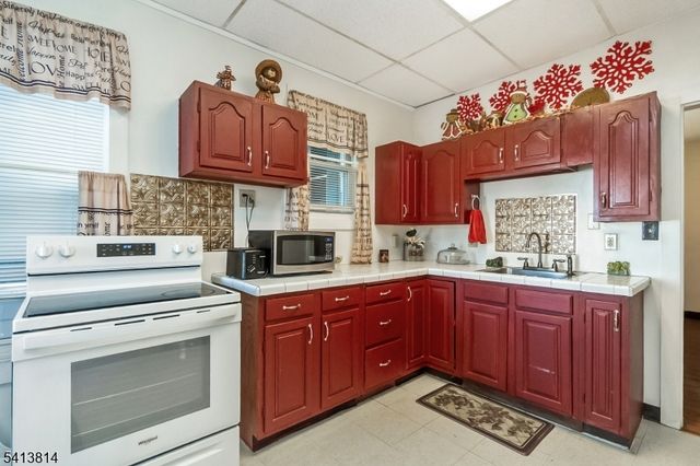 19 Railroad Avenue, Phillipsburg Town, NJ 08865