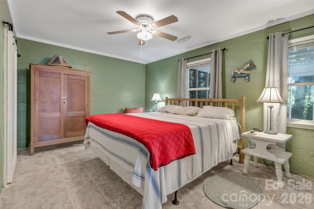 3605 Skyuka Mountain Road, Columbus, NC 28722
