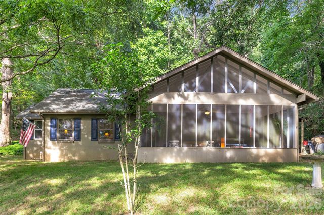 3605 Skyuka Mountain Road, Columbus, NC 28722
