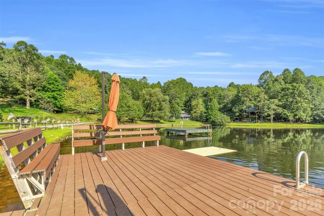 3605 Skyuka Mountain Road, Columbus, NC 28722