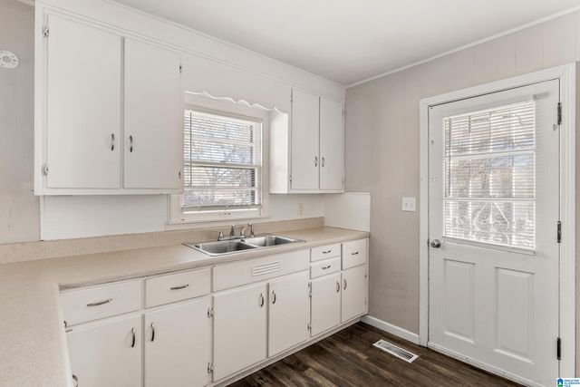 909 FIVE MILE ROAD, Birmingham, AL 35215