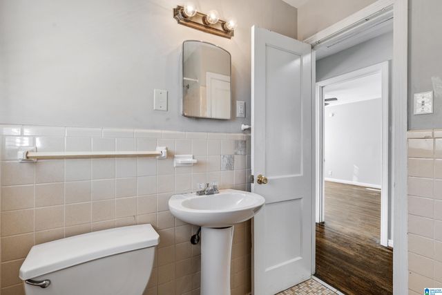 909 FIVE MILE ROAD, Birmingham, AL 35215