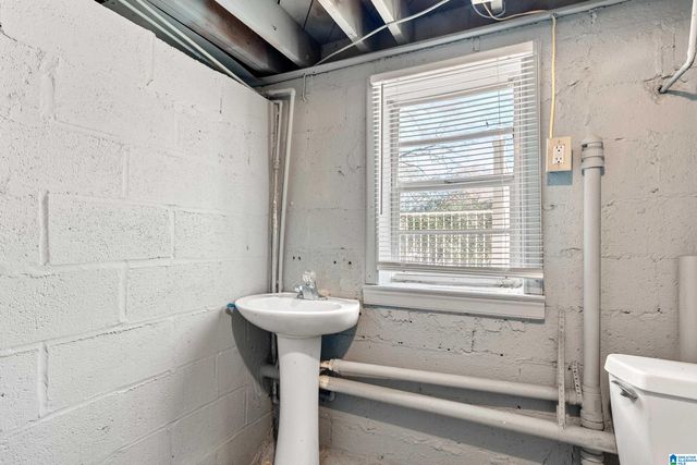 909 FIVE MILE ROAD, Birmingham, AL 35215