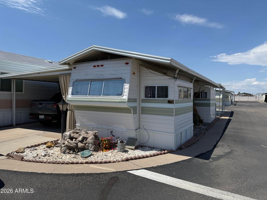424 E OCOTILLO Drive, Florence, AZ 85132 — exterior