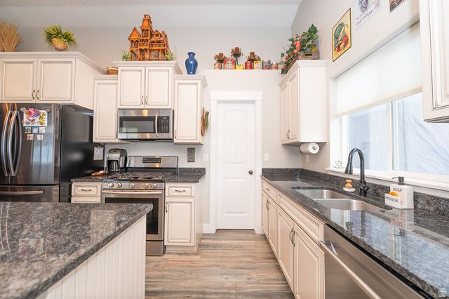 1532 N 825 E, North Ogden, UT 84404