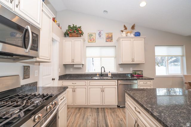 1532 N 825 E, North Ogden, UT 84404