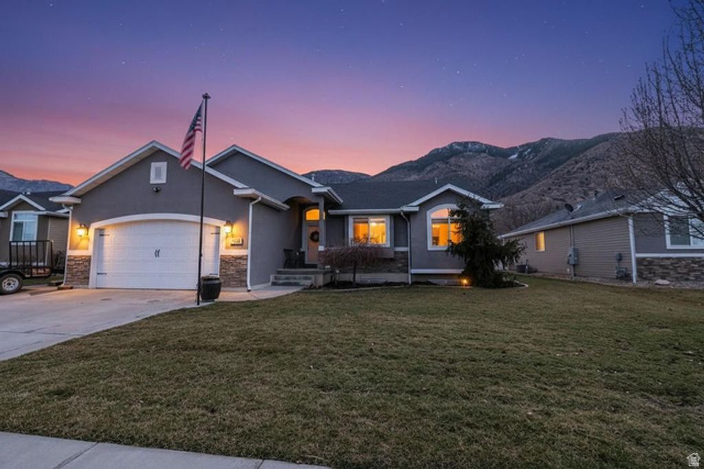 1532 N 825 E, North Ogden, UT 84404