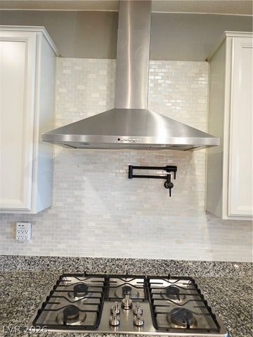 1518 Morning Bell Avenue, North Las Vegas, NV 89081