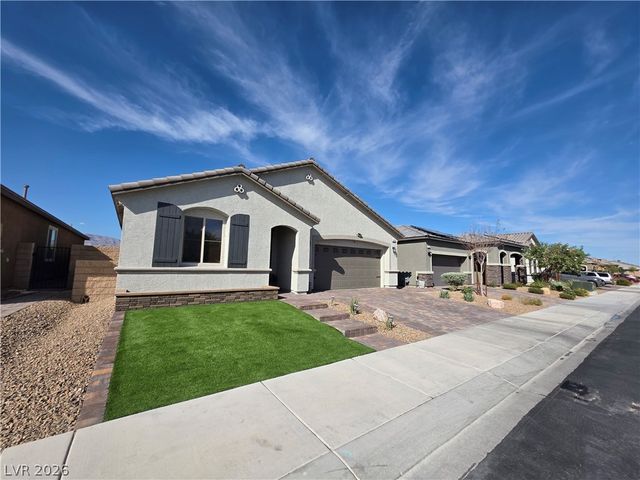 1518 Morning Bell Avenue, North Las Vegas, NV 89081