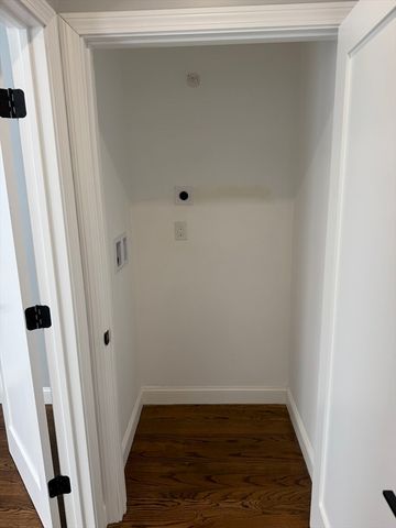 60-62 Wellsmere Road 3, Boston, MA 02131