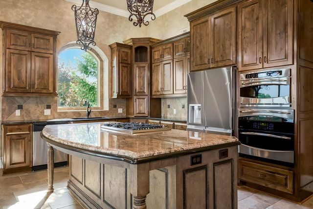 10500 NE 106th Terrace, Kansas City, MO 64157