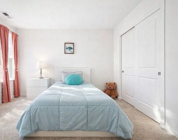 10193 McMahon Way, Huntley, IL 60142