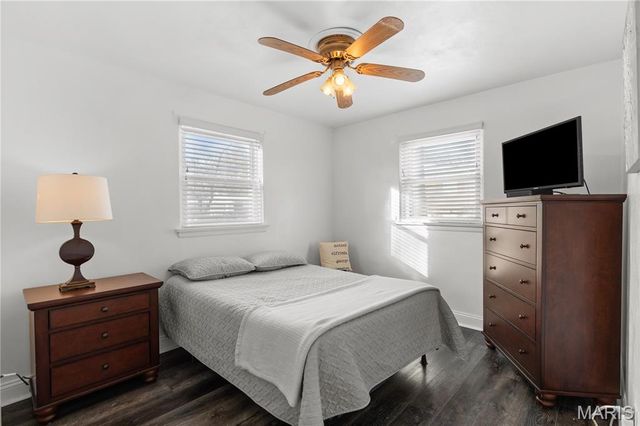 7155 Willow Tree Lane, St Louis, MO 63130