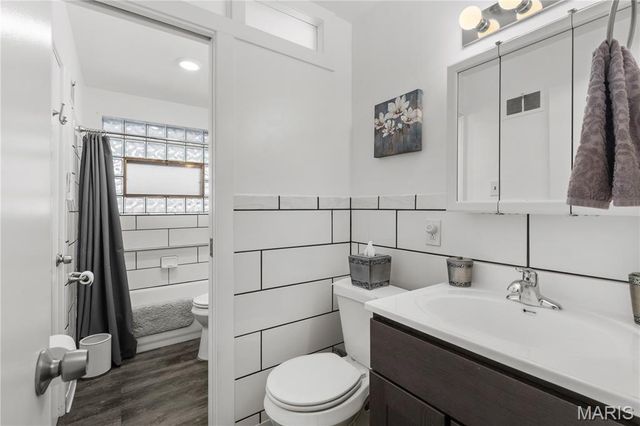 7155 Willow Tree Lane, St Louis, MO 63130