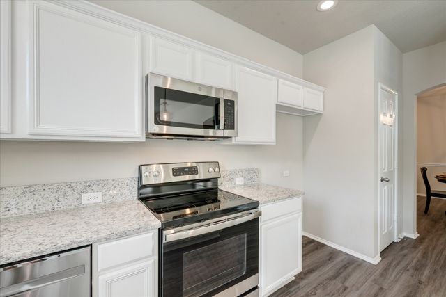 1413 Ravenwood Drive, Mansfield, TX 76063