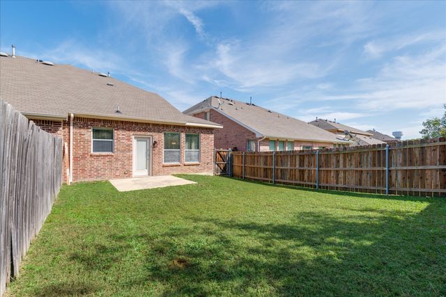1413 Ravenwood Drive, Mansfield, TX 76063