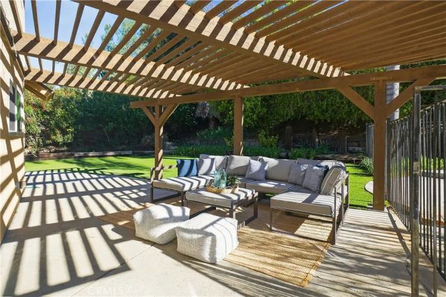 4022 Patrick Henry Place, Agoura Hills, CA 91301