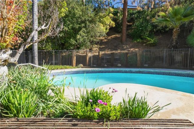 4022 Patrick Henry Place, Agoura Hills, CA 91301