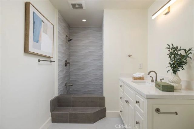 303 E Avenida Cordoba, San Clemente, CA 92672