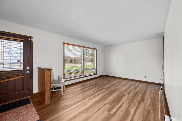 6206 Telegraph Road, Davenport, IA 52804