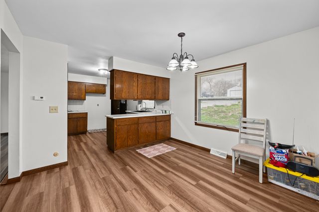 6206 Telegraph Road, Davenport, IA 52804