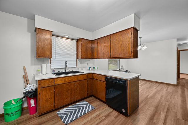 6206 Telegraph Road, Davenport, IA 52804