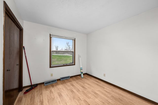 6206 Telegraph Road, Davenport, IA 52804