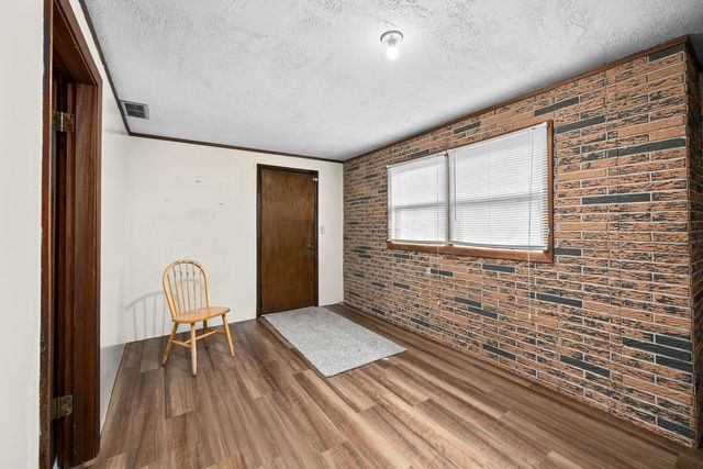 6206 Telegraph Road, Davenport, IA 52804