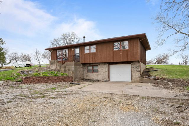 6206 Telegraph Road, Davenport, IA 52804