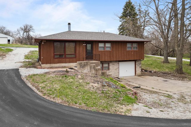 6206 Telegraph Road, Davenport, IA 52804