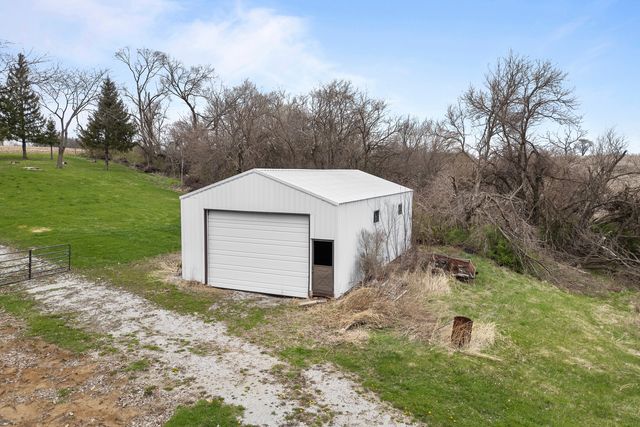 6206 Telegraph Road, Davenport, IA 52804