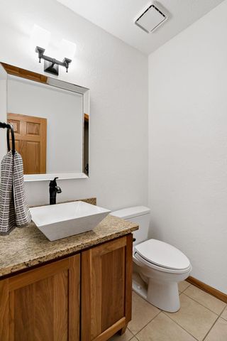8879 Sylvan Ridge, Eden Prairie, MN 55347
