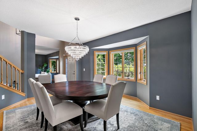 8879 Sylvan Ridge, Eden Prairie, MN 55347