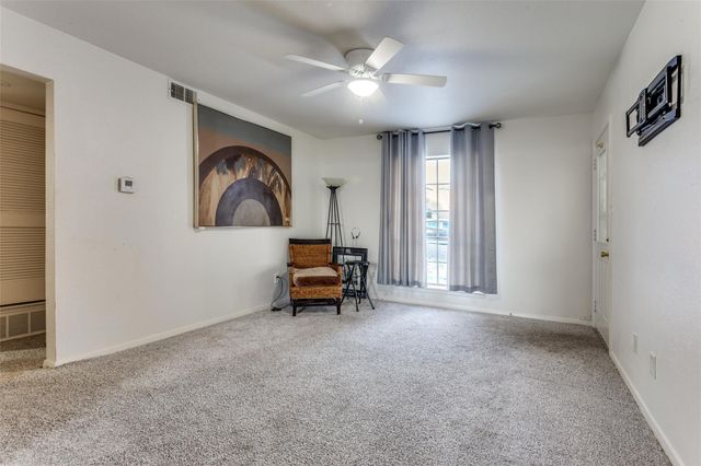 8001 Carrick Street B, Benbrook, TX 76116