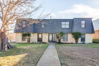 8001 Carrick Street B, Benbrook, TX 76116