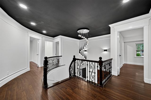 5607 Pebble Springs Drive, Houston, TX 77066