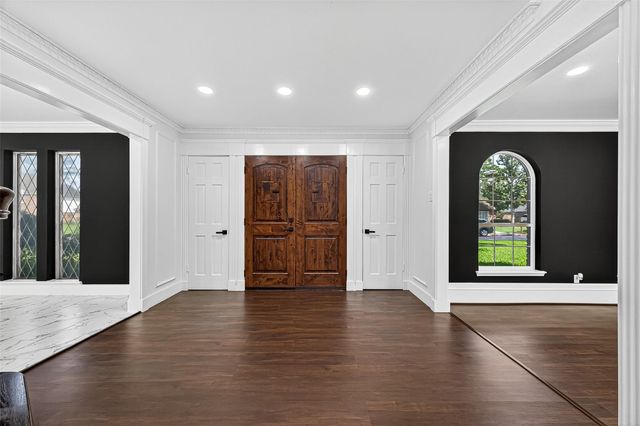 5607 Pebble Springs Drive, Houston, TX 77066