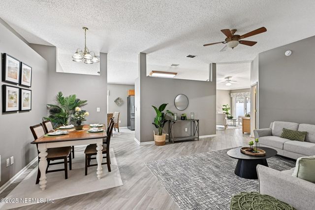 1806 DARTMOUTH Drive, Middleburg, FL 32068