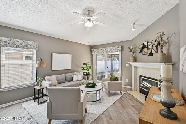 1806 DARTMOUTH Drive, Middleburg, FL 32068