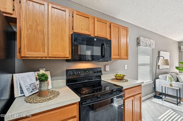 1806 DARTMOUTH Drive, Middleburg, FL 32068